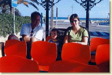 20071021-17 Met papa en mama achter in de trein op wieltjes
